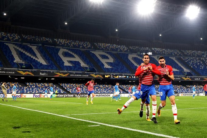  那不勒斯控球打法碾压对手，泽林斯基穿针引线主导胜势